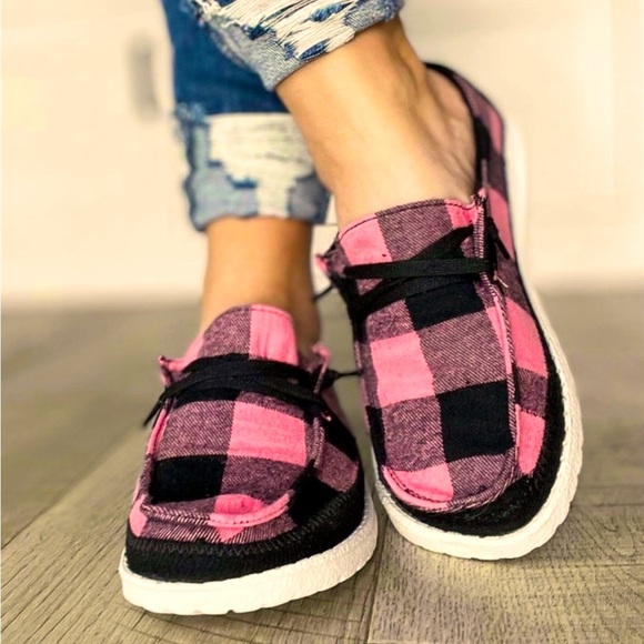 Very G Shoes - 🆕 Very G Gypsy Jazz Pink And Black Prima Sneakers Size 8 🩷🖤